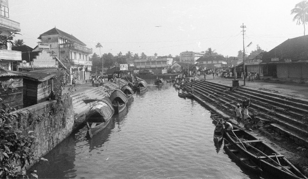 A scene at the old port of Cochin